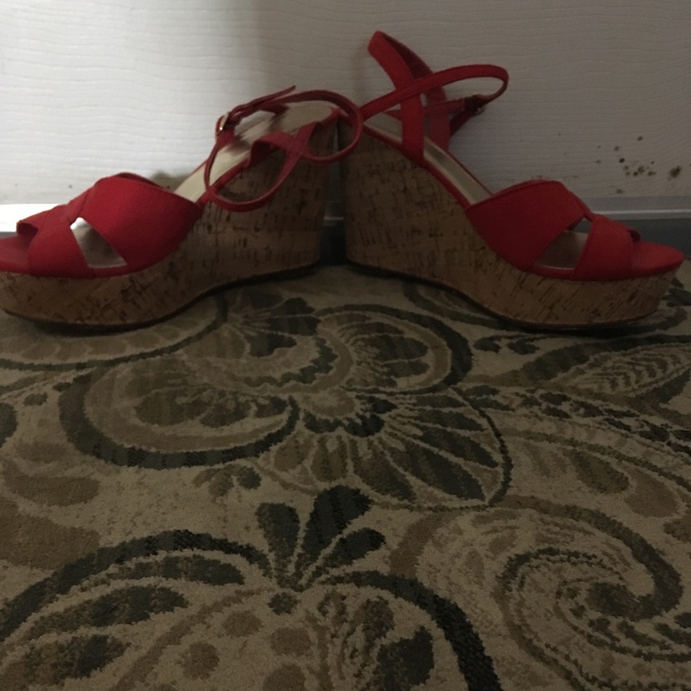 SAC Collection Heels - Picture 2 of 3